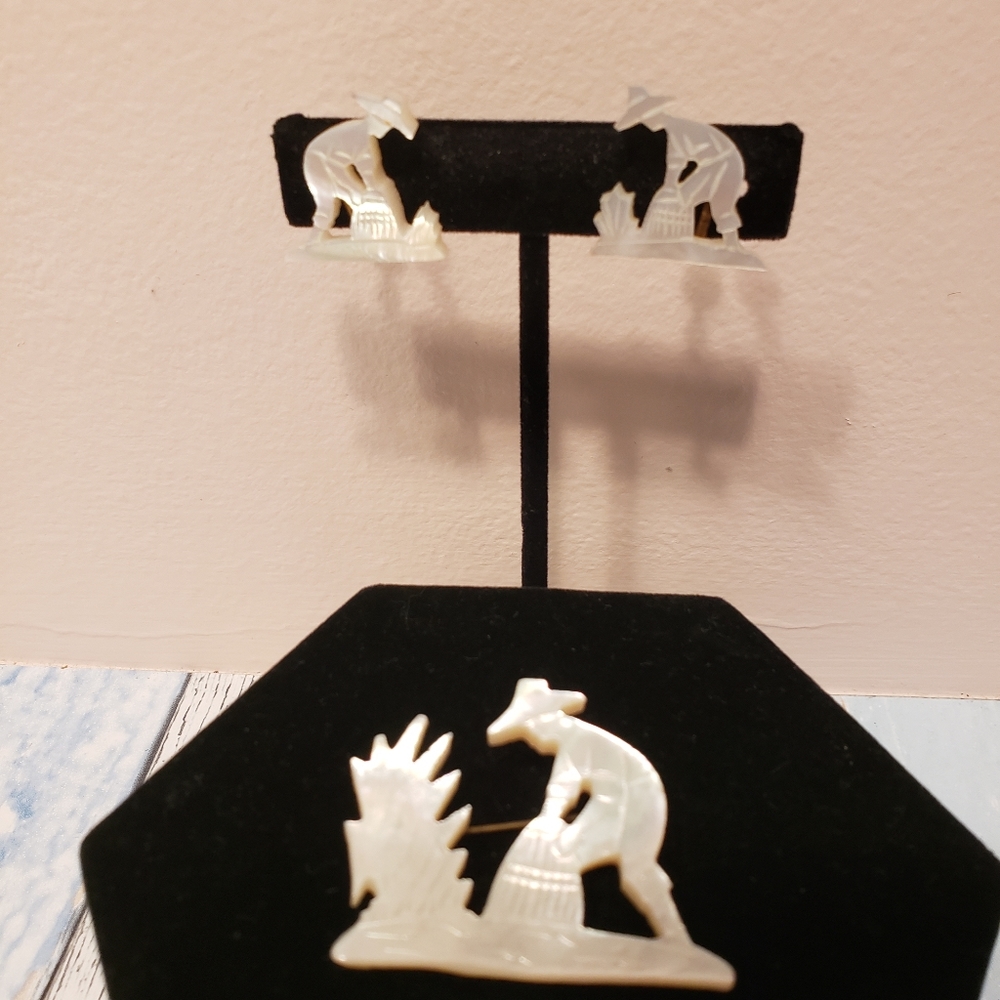 Vintage MOP Brooch/Earring Set